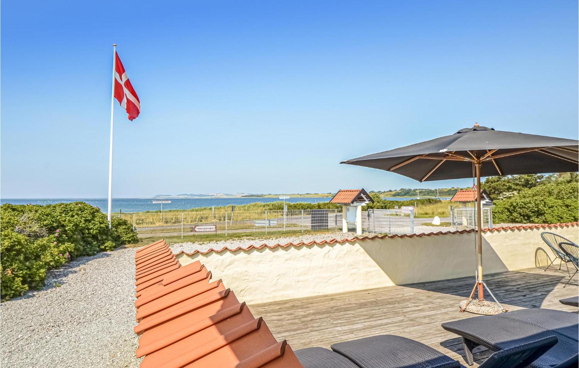 Strandhuset Knebel Exterior photo