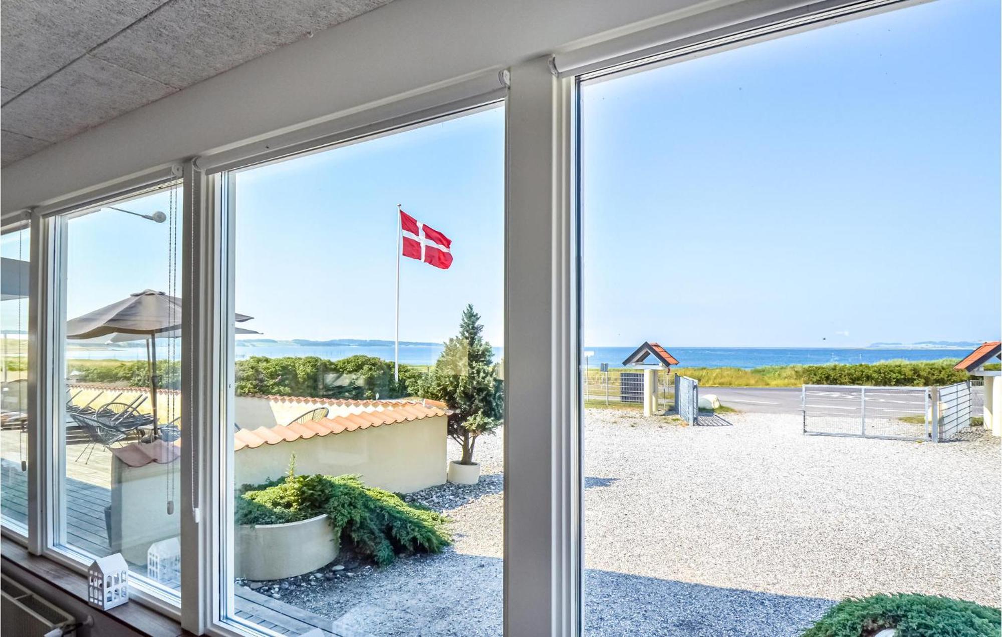 Strandhuset Knebel Exterior photo