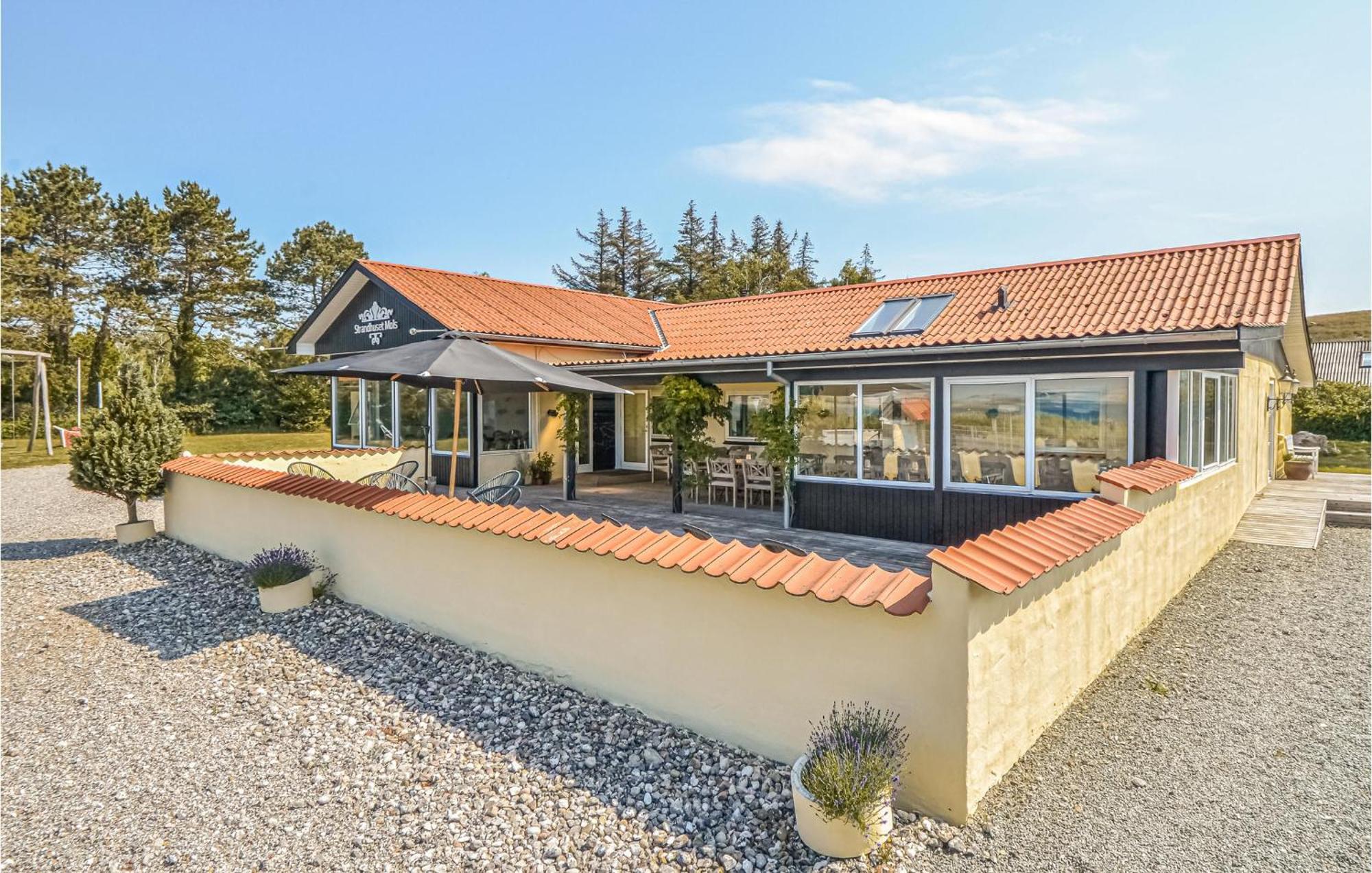 Strandhuset Knebel Exterior photo