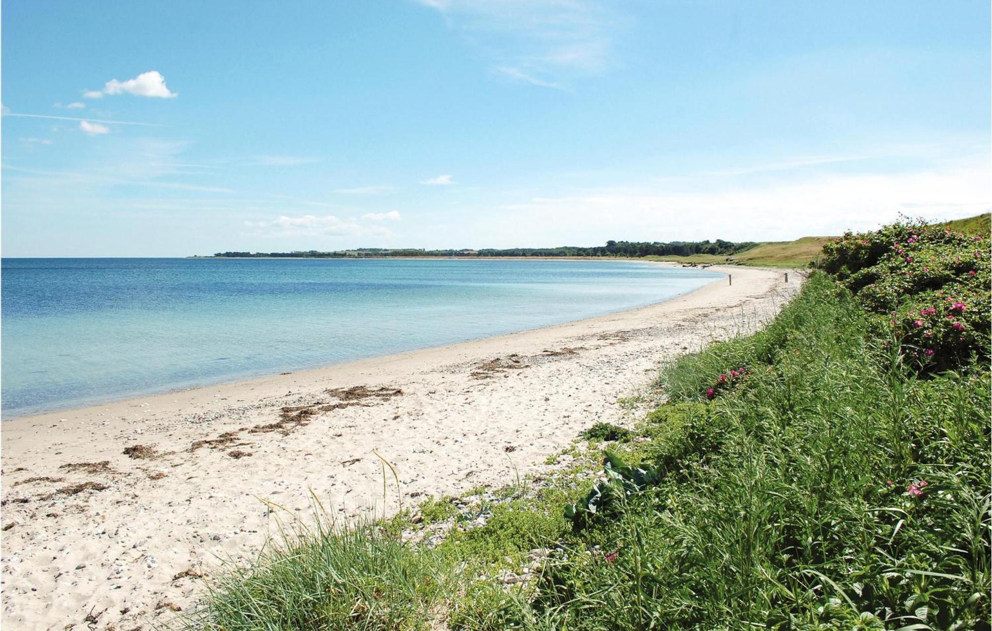 Strandhuset Knebel Exterior photo