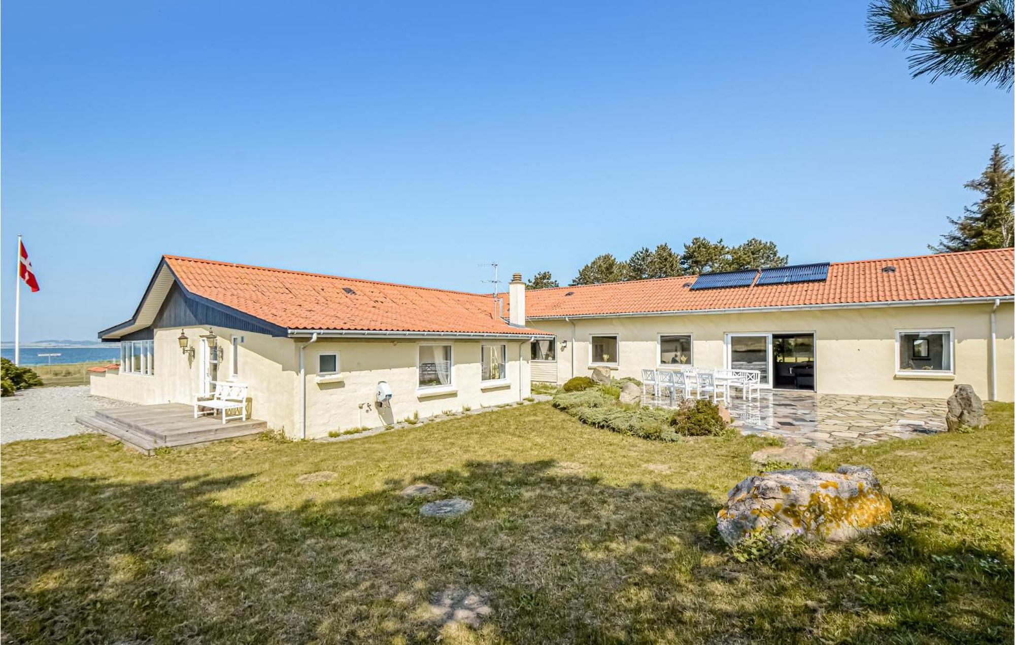 Strandhuset Knebel Exterior photo